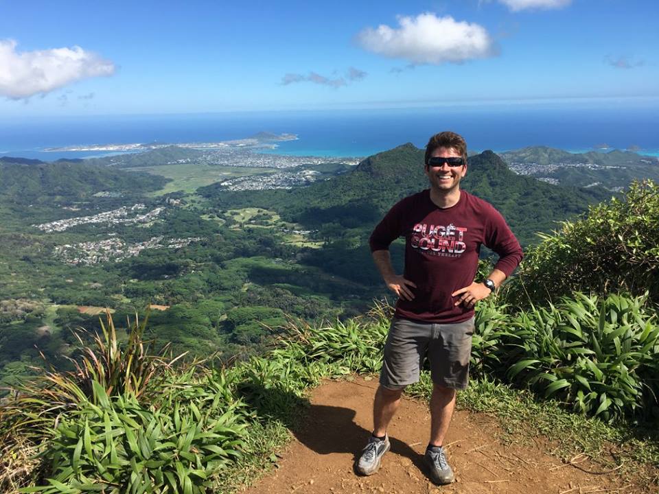 a physical therapist, male, hiking in hawaii